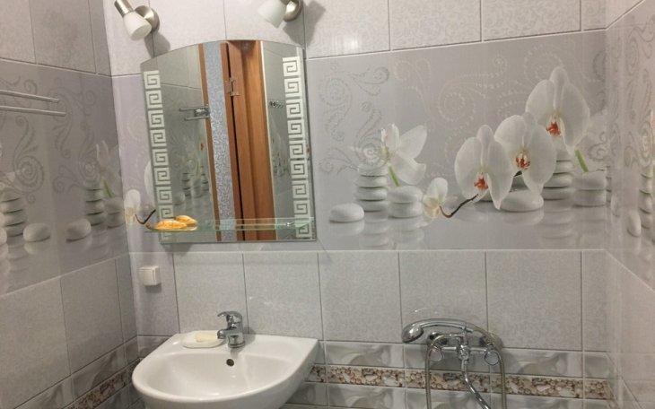 Панели ПВХ "Орхидея белая с мерцанием"